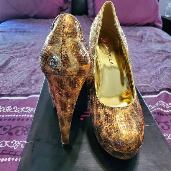 Platform Pumps - Picture 2 of 3